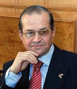 فؤاد قنديل