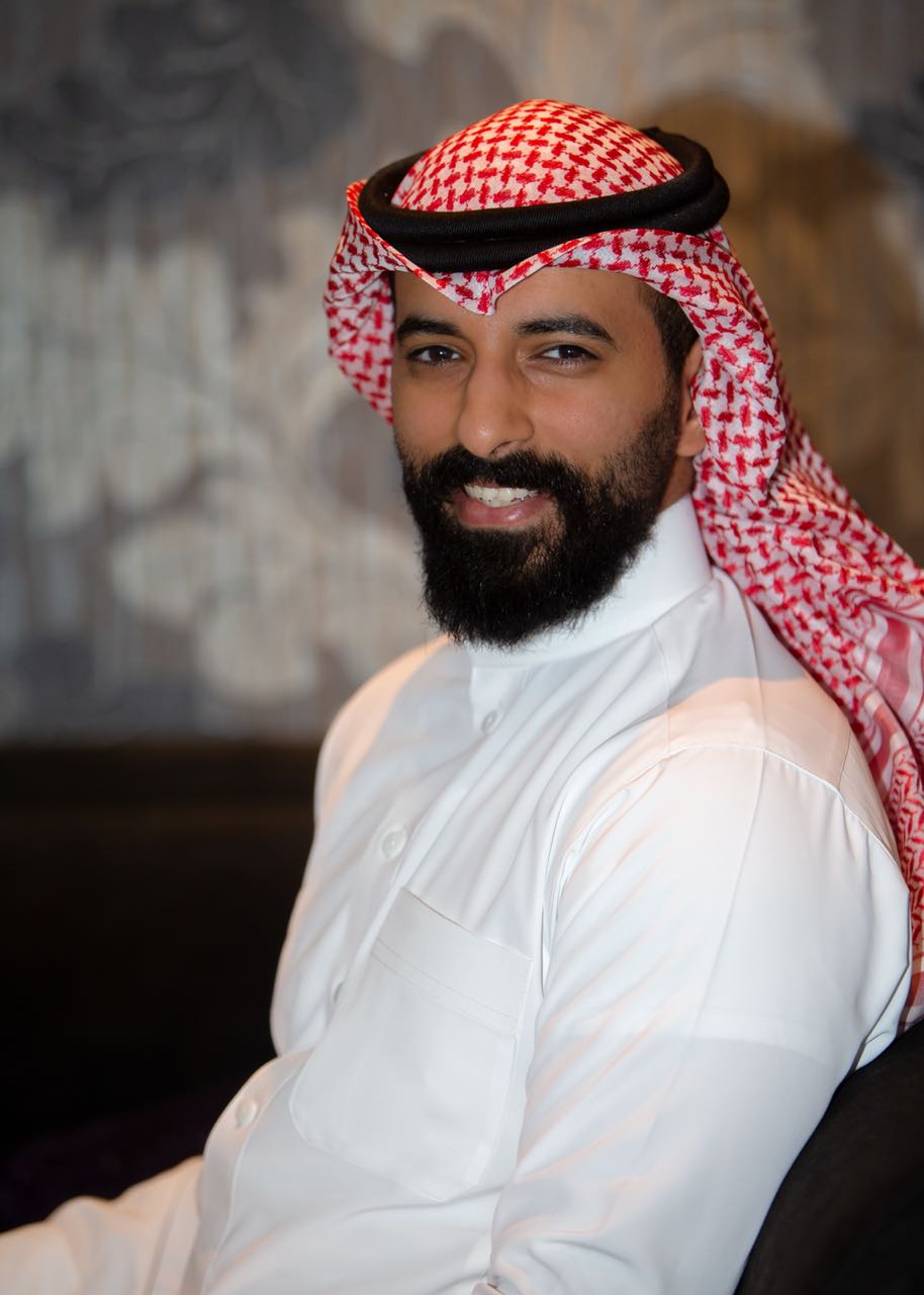 ادخل عالم أحمد آل حمدان