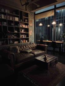 يوميات في المكتبة