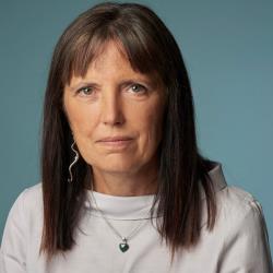 كلاوديا بينيرو