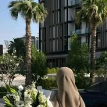 أمي جنتي وأبي عطرها