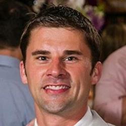 بيتر هولينز